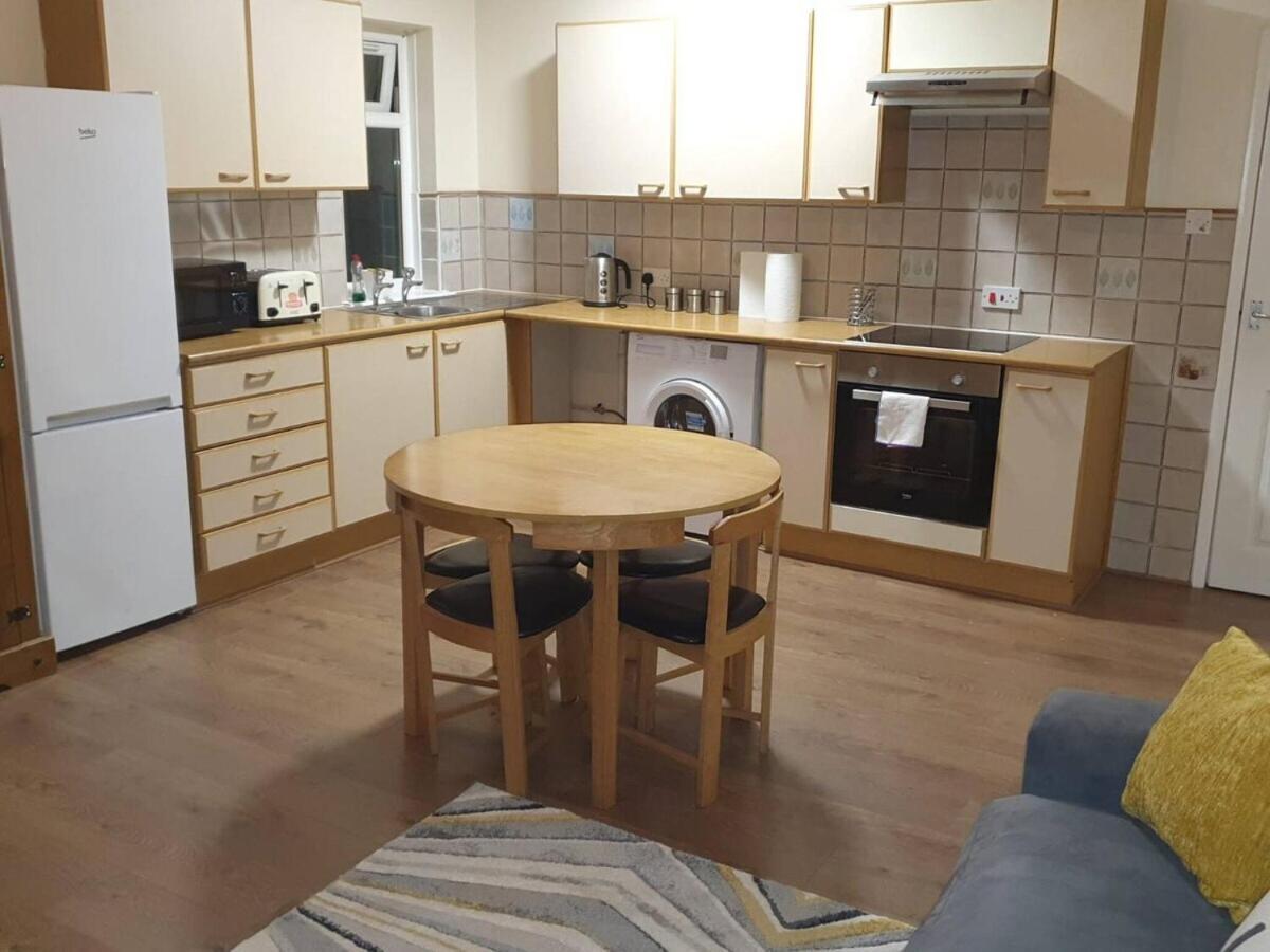 Sav Apartments Watford واتفورد الغرفة الصورة