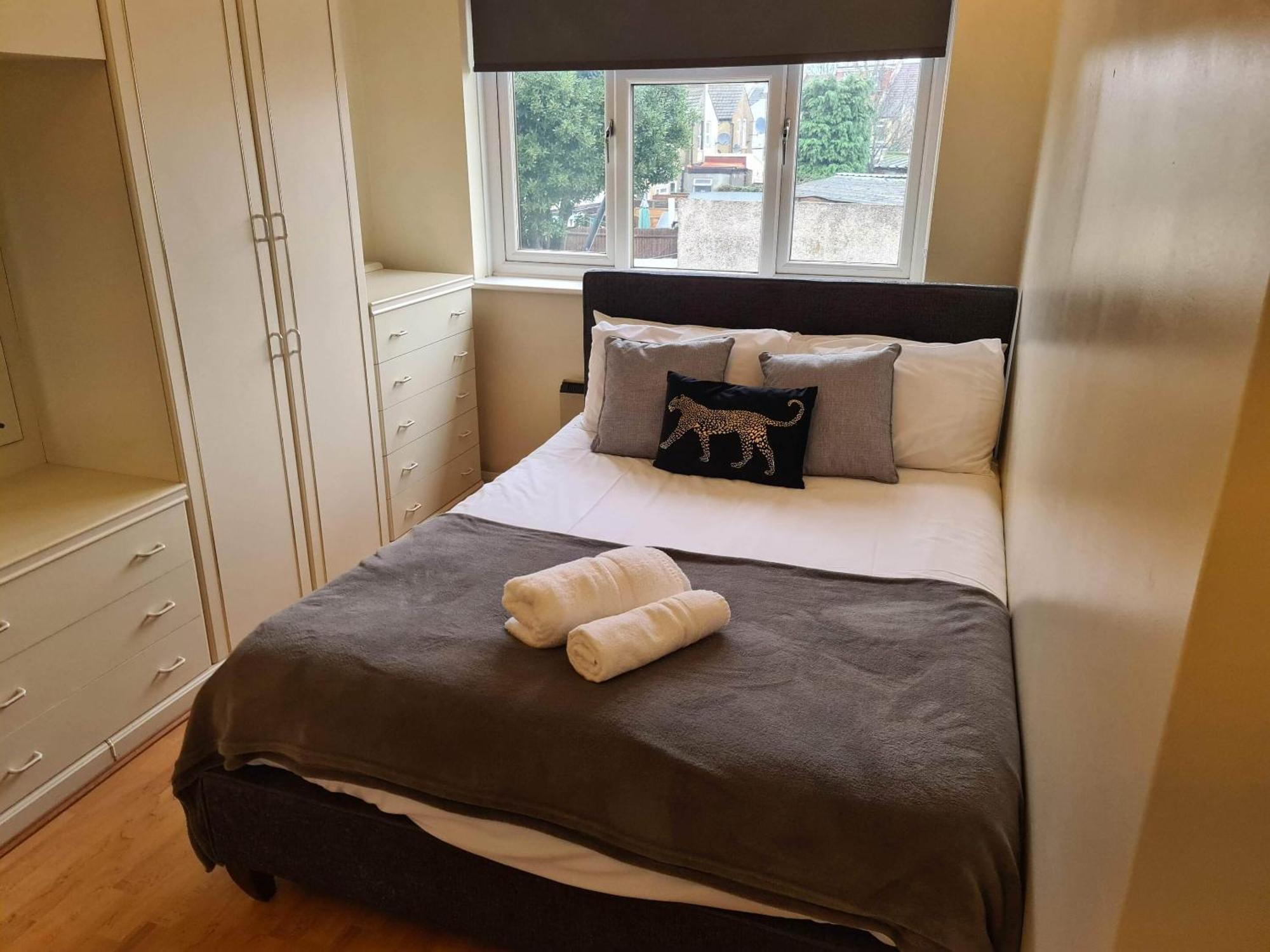 Sav Apartments Watford واتفورد الغرفة الصورة